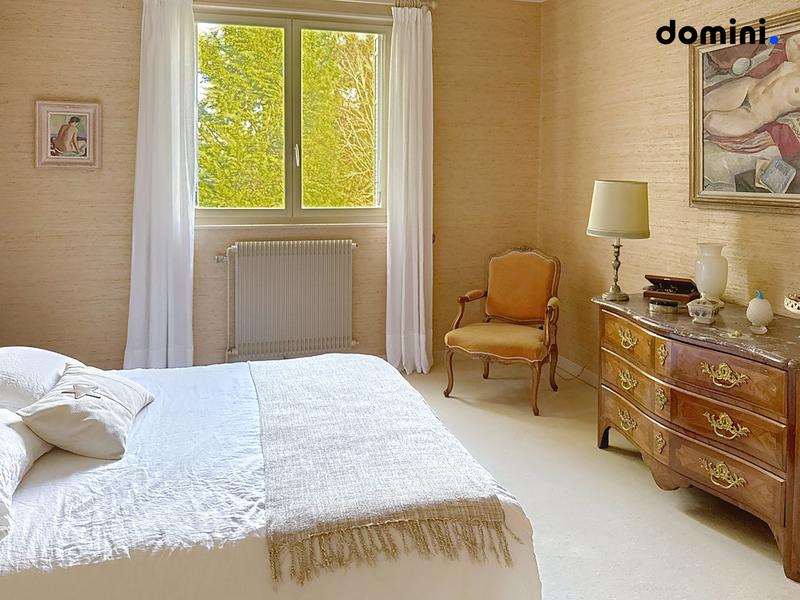 Maison ancienne - 264 m² - 11 pièces