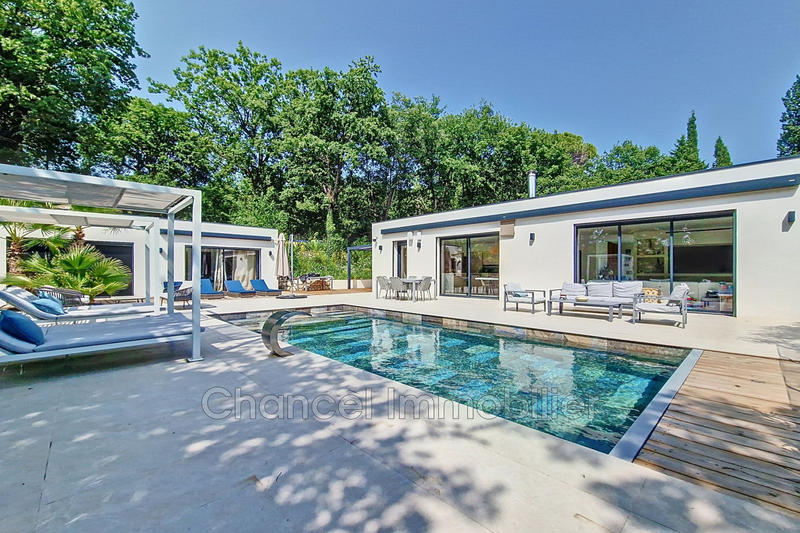 Demeure - 241 m² - 7 pièces