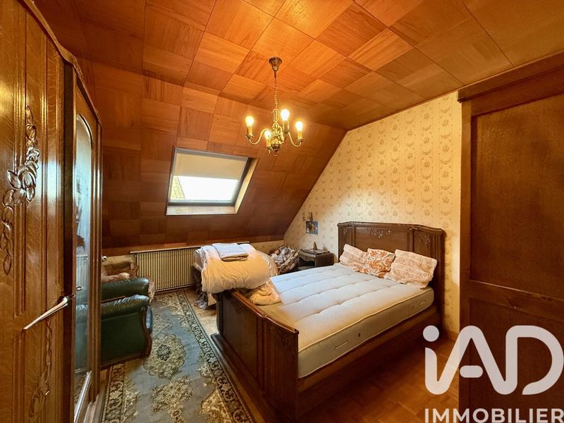 Maison - 210 m² - 8 pièces