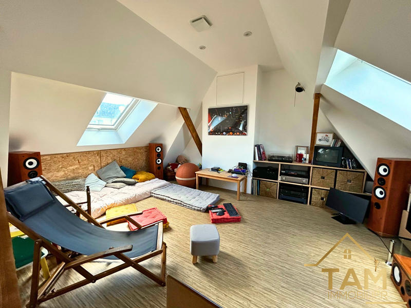 Maison - 186 m² - 10 pièces