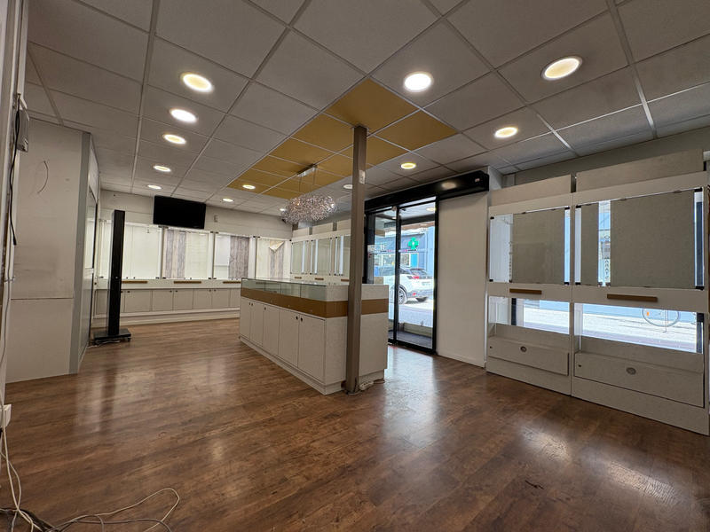 Local commercial - 65 m²