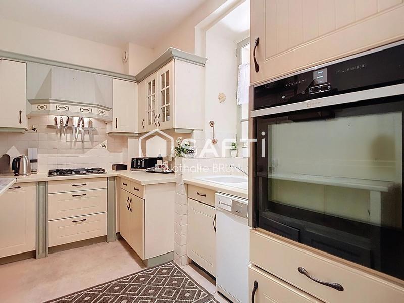 Maison - 200 m² - 6 pièces