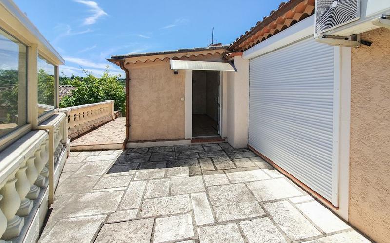 Villa - 201 m² - 8 pièces