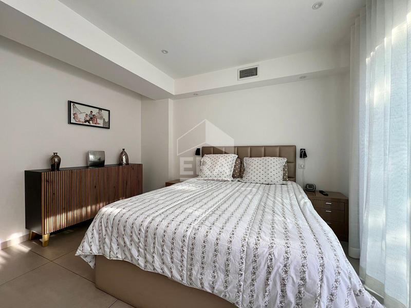 Villa - 220 m² - 7 pièces