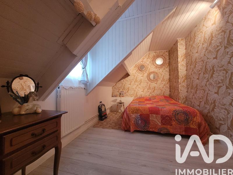 Maison - 232 m² - 8 pièces