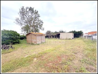 Terrain constructible - 780 m²