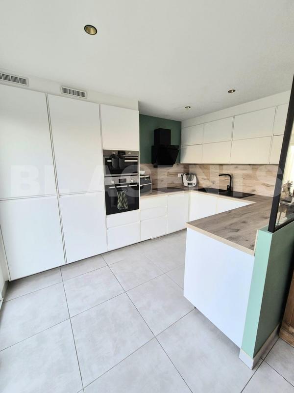 Maison traditionnelle - 120 m² - 6 pièces