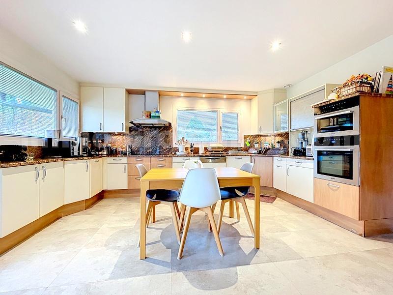 Maison - 297 m² - 7 pièces