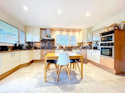Maison - 297 m² - 7 pièces