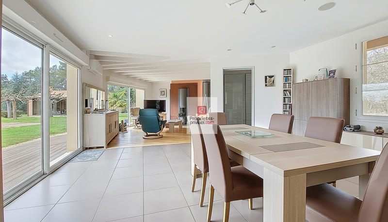 Maison - 142 m² - 5 pièces