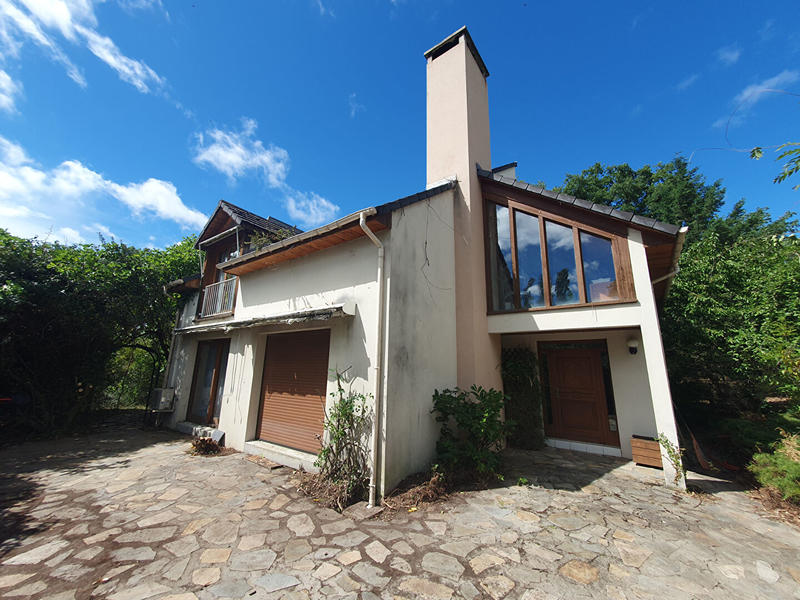 Maison - 283 m² - 9 pièces