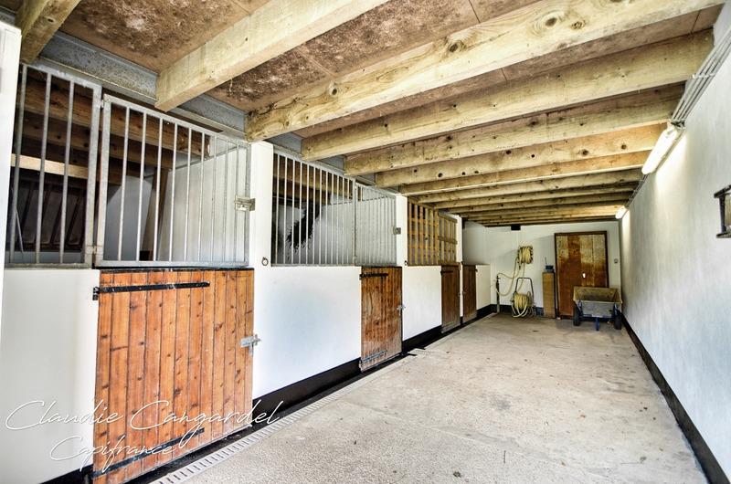 Maison - 257 m² - 8 pièces