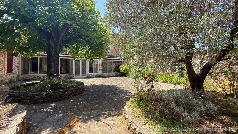 Maison - 200 m² - 6 pièces