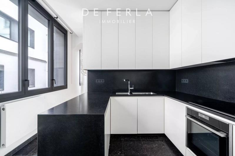 Appartement - 94 m² - 2 pièces