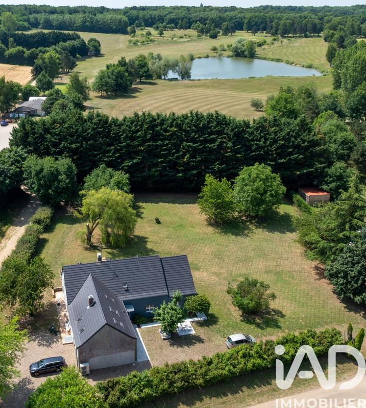 Maison - 250 m² - 9 pièces