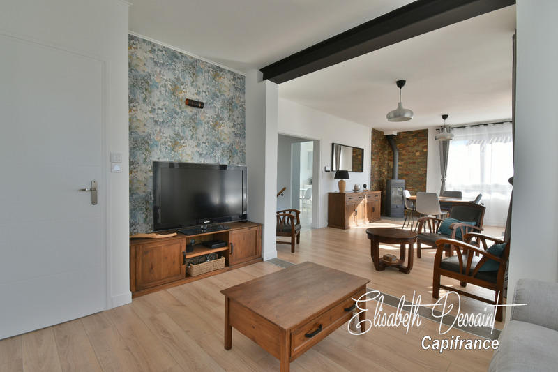 Maison - 196 m² - 7 pièces