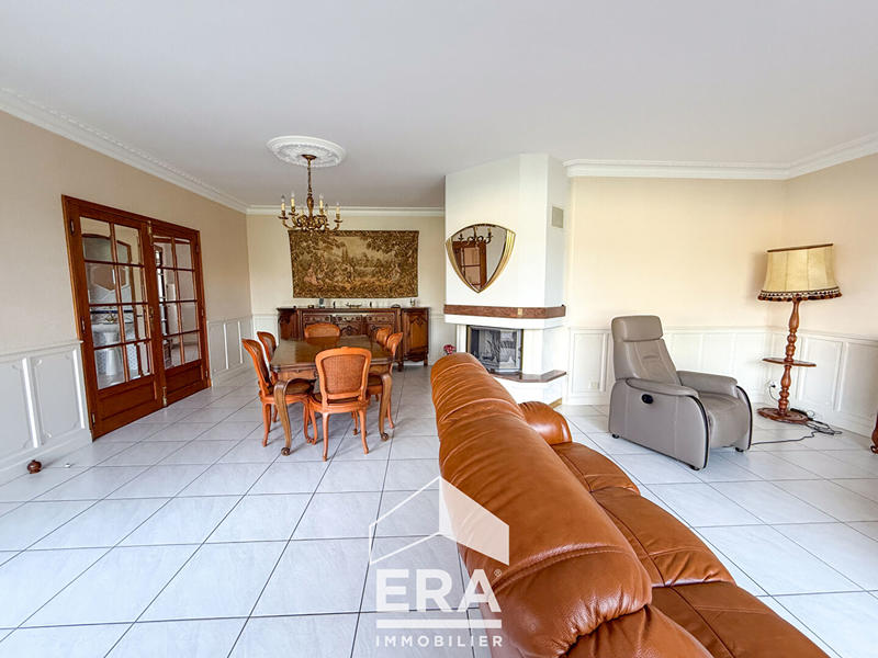 Maison - 140 m² - 5 pièces