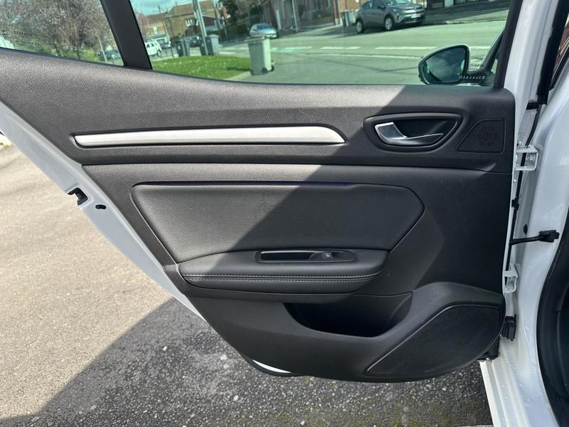 Renault Mégane IV 1.5 Blue dCi 115 Edc Intens