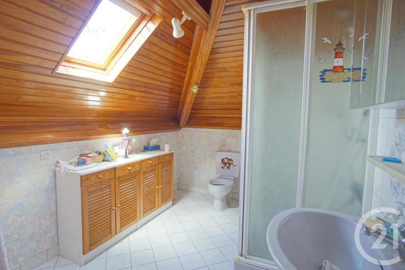 Pavillon - 150 m² - 7 pièces