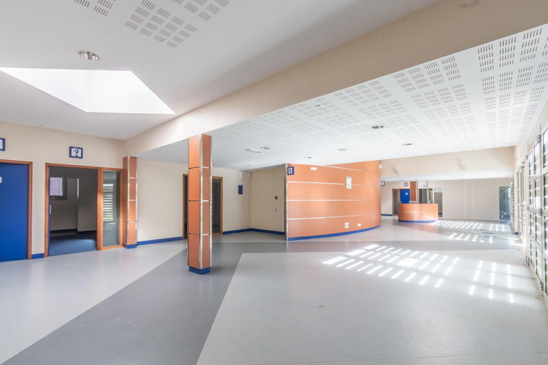 Bureau - 850 m² - 17 pièces