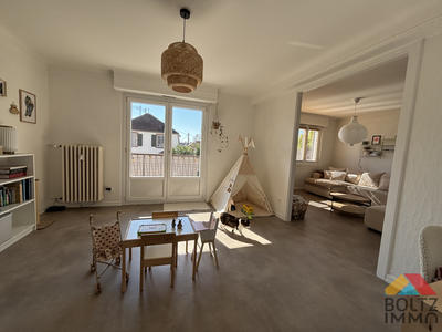 Appartement - 105 m² - 4 pièces