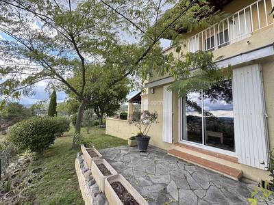 Maison - 107 m² - 4 pièces