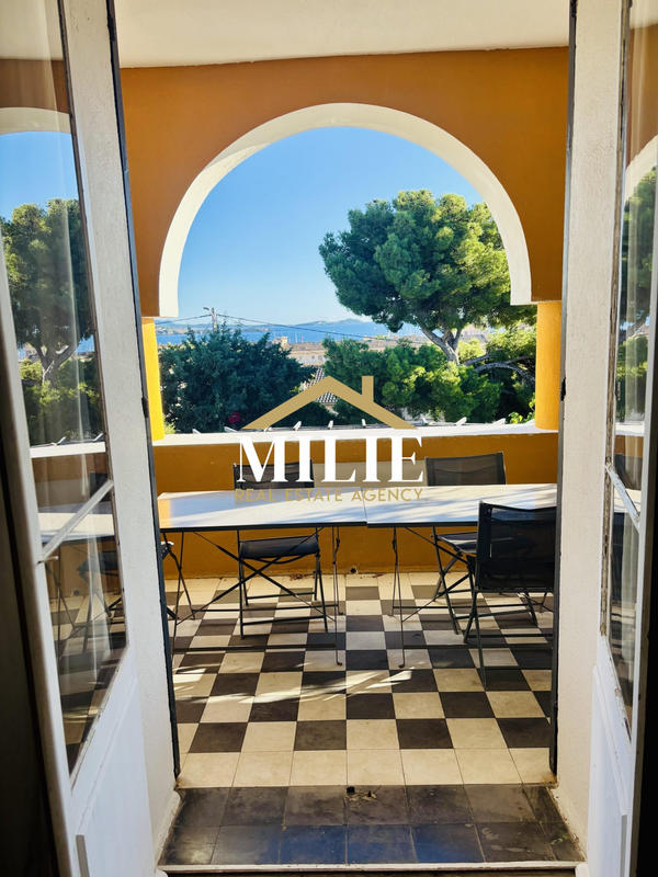 Villa - 245 m² - 7 pièces