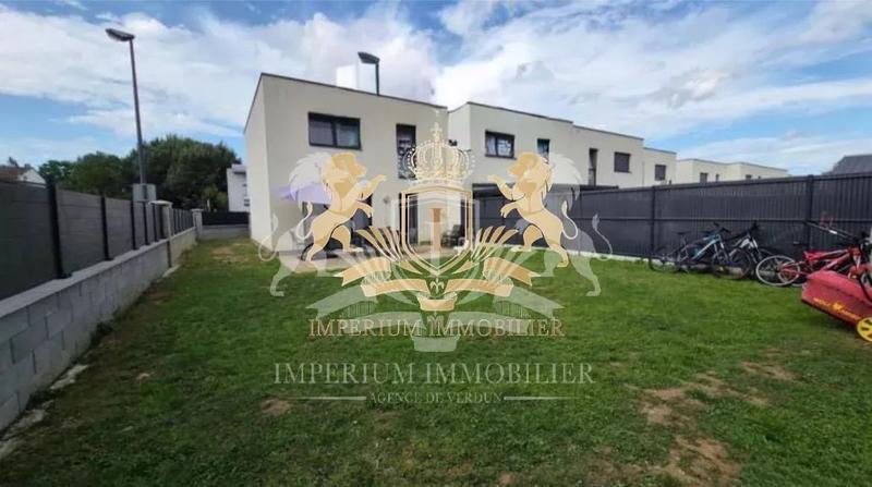 Maison - 92 m² - 6 pièces