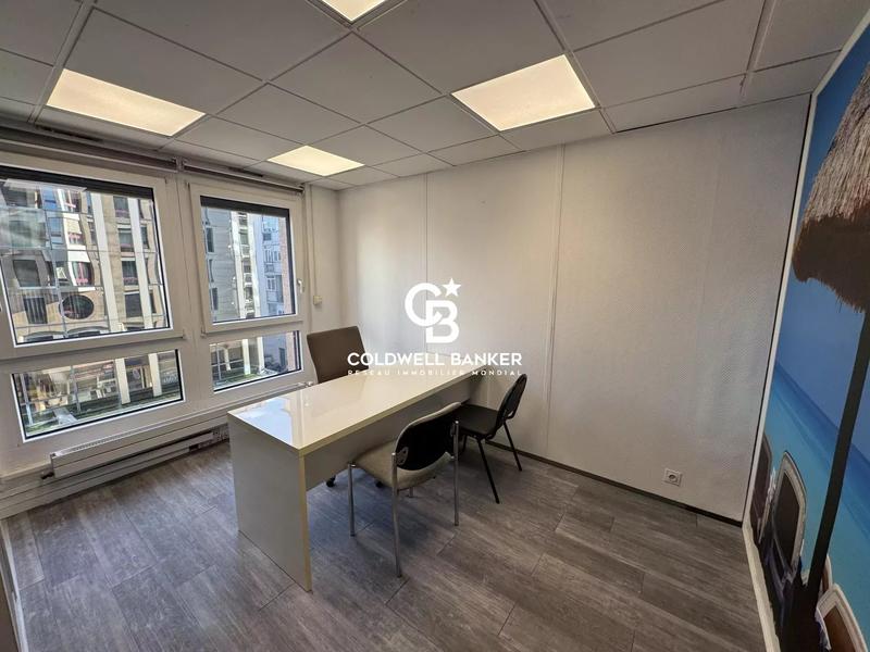 Bureau - 103 m² - 6 pièces