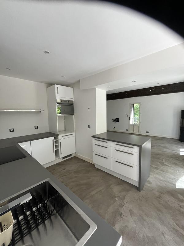 Moulin - 261 m² - 15 pièces