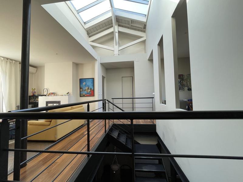 Villa - 238 m² - 6 pièces