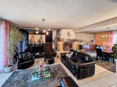 Maison - 143 m² - 5 pièces