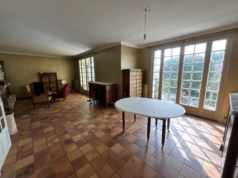 Pavillon - 218 m² - 10 pièces