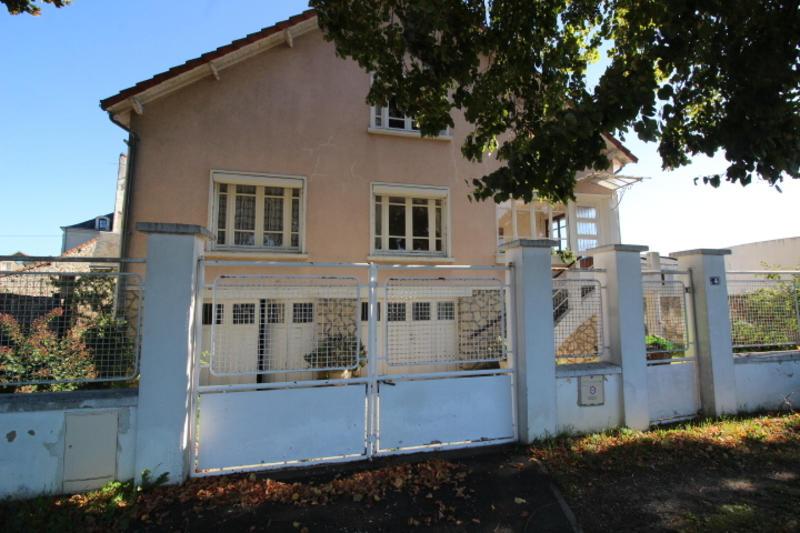 Maison - 155 m² - 8 pièces