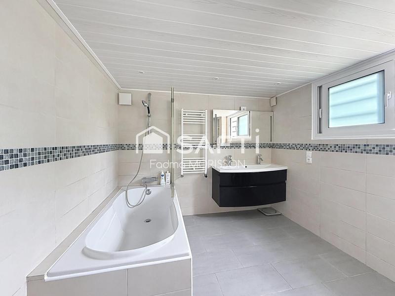 Maison - 152 m² - 6 pièces