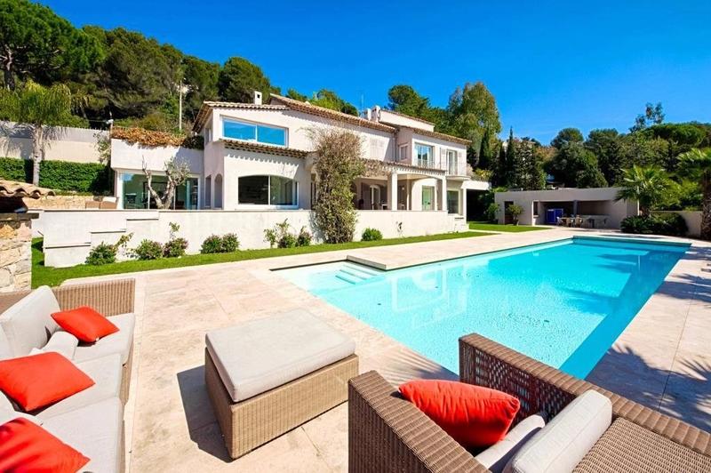 Villa - 400 m² - 12 pièces