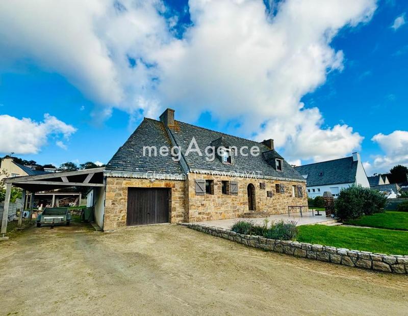 Maison - 198 m² - 10 pièces