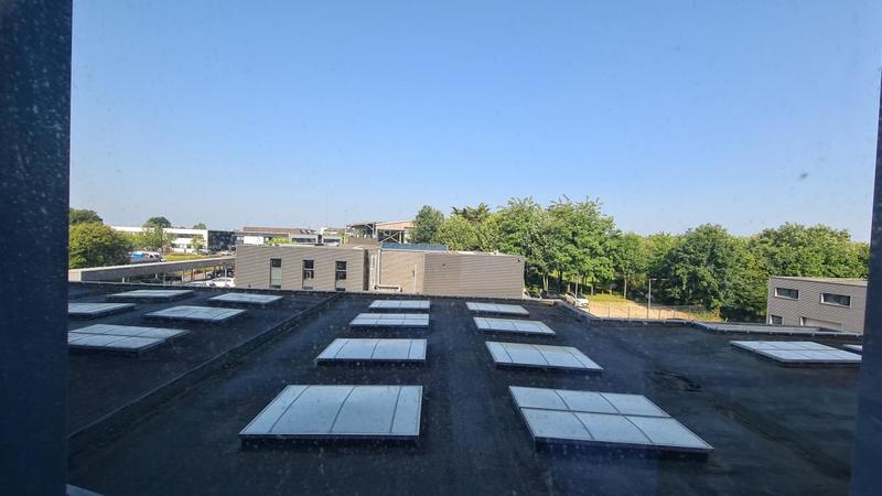 Bureau - 74 m² - 2 pièces