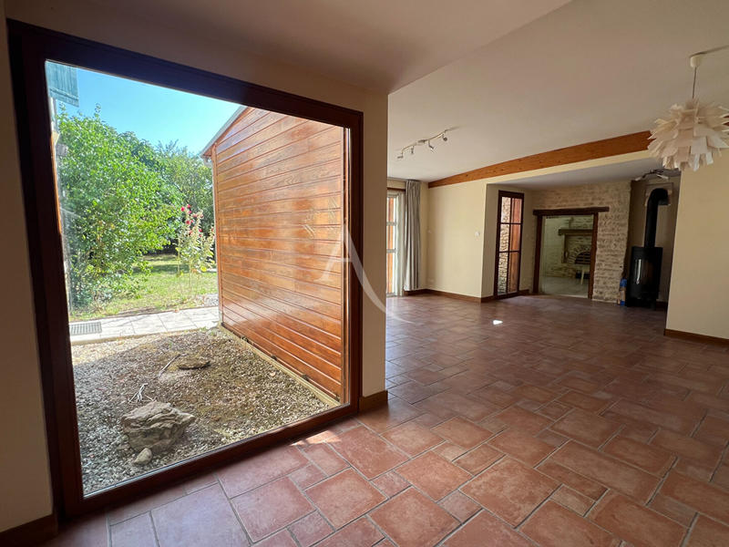 Maison - 310 m² - 12 pièces