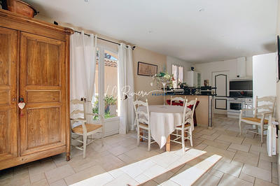 Villa - 205 m² - 7 pièces