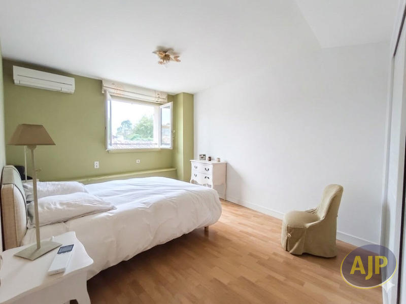 Maison - 141 m² - 5 pièces