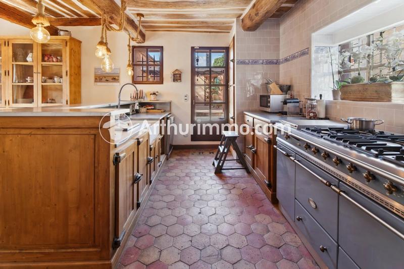 Maison - 209 m² - 7 pièces