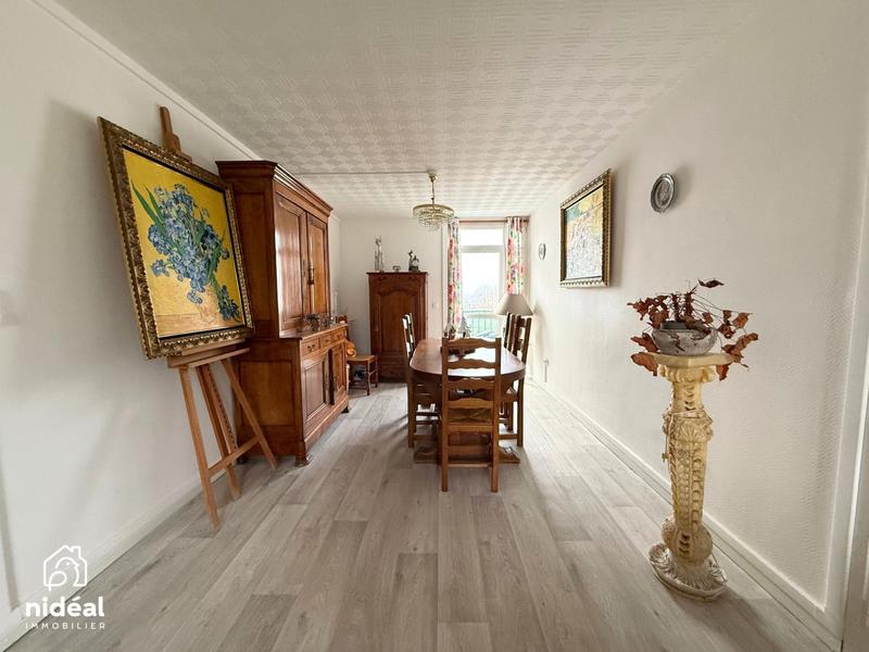 Appartement - 80 m² - 5 pièces