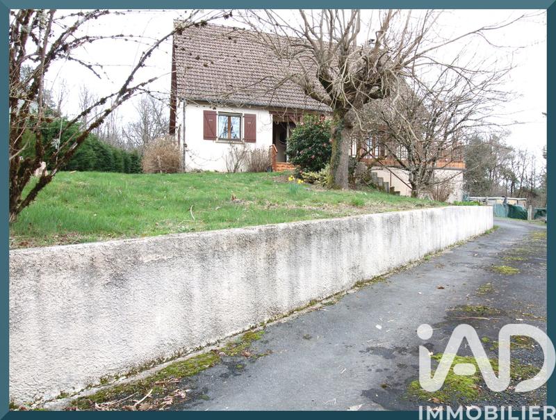 Maison - 180 m² - 8 pièces