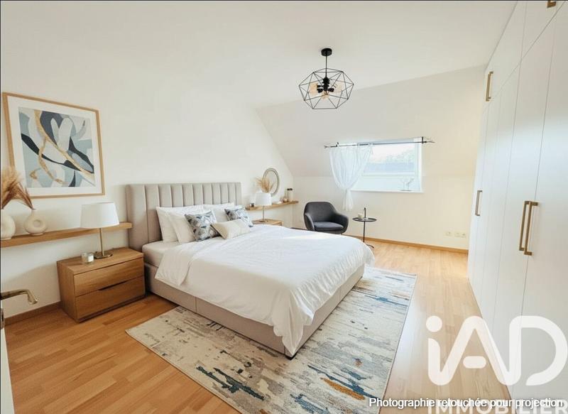 Maison - 210 m² - 8 pièces