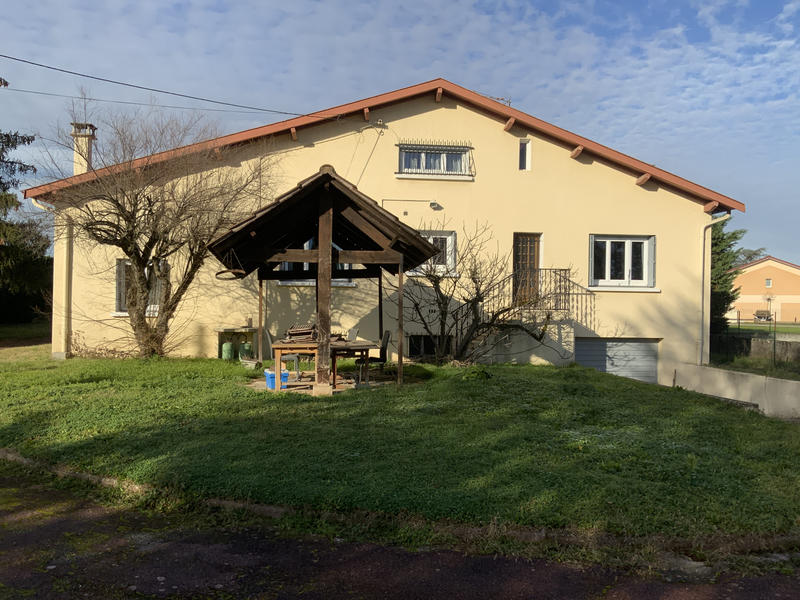 Maison - 162 m² - 9 pièces