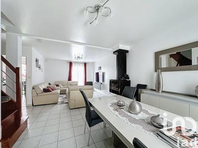 Maison - 105 m² - 6 pièces