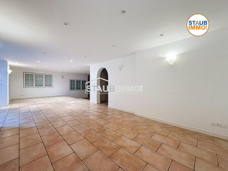 Maison - 287 m² - 8 pièces