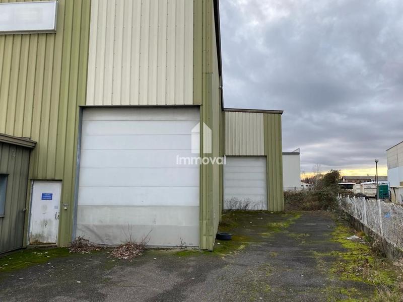 Entrepôt - 1 577 m²