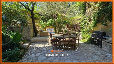 Maison de maîtres - 441 m² - 10 pièces